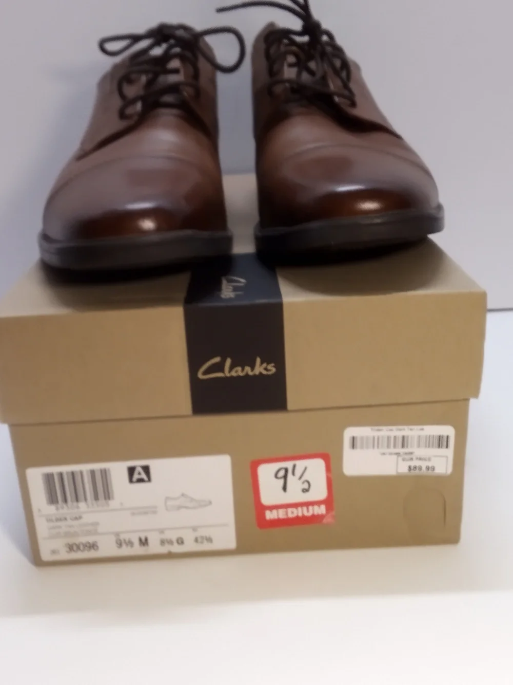 Clarks tan brown